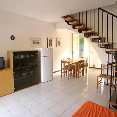Villaggio Luna Uno Apartment